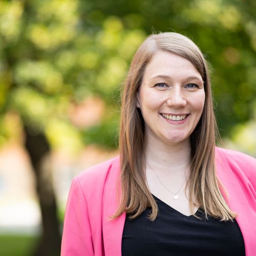 Jennifer Hohmann – 