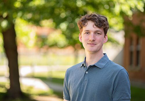 Dr. Nick Naujoks-Schober – 