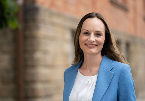 Prof. Dr. Sarah Schöllhammer – Studiengangleitung Master Innovation & Entrepreneurship (IUE)