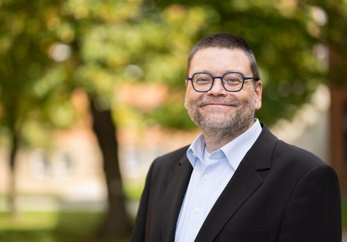 Frank Holst, M.A. – Ständiger Vertreter der Kanzlerin