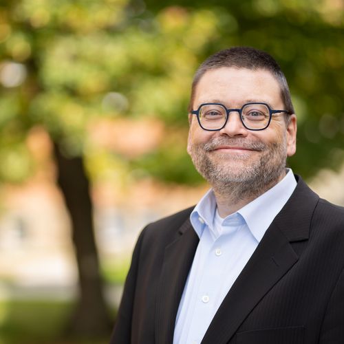 Frank Holst, M.A. – Ständiger Vertreter der Kanzlerin