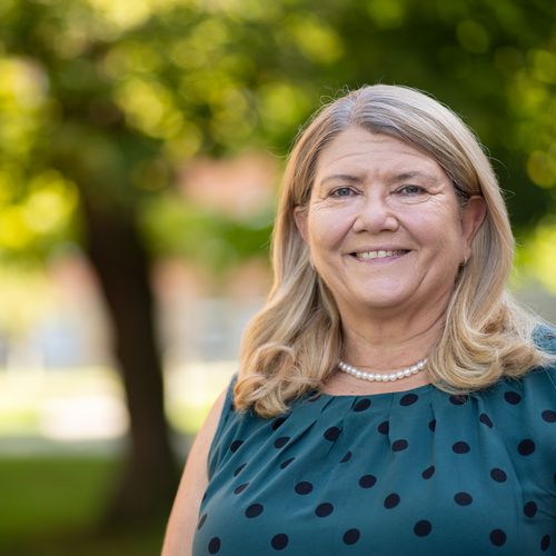 Claudia Schroll – Mitarbeiterin Bibliothek