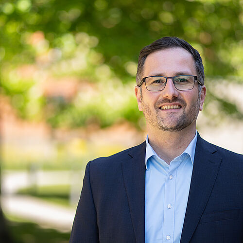 Prof. Dr. Alexander Piazza – Professor Angewandte Künstliche Intelligenz und Digitale Transformation (KDT)