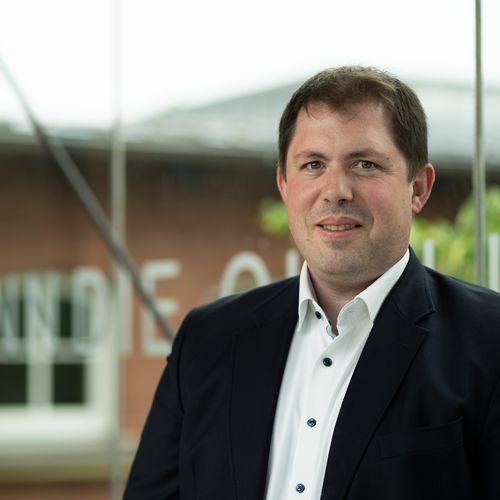 Prof. Dr. Alexander Buchele – 