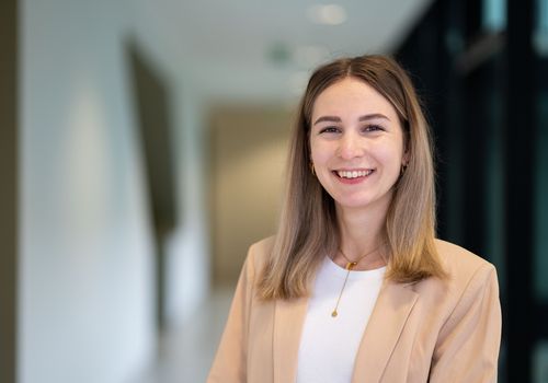 Sophie Henne – Wissenschaftliche Mitarbeiterin (AI Strategie)