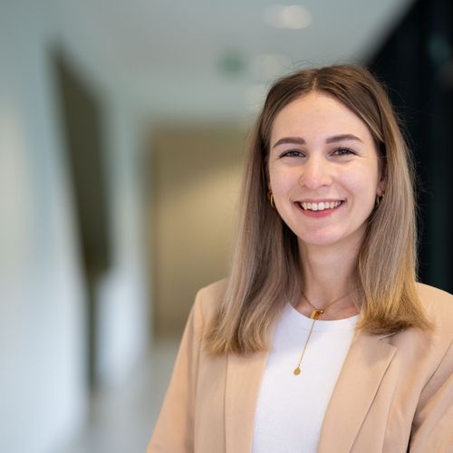 Sophie Henne – Wissenschaftliche Mitarbeiterin (AI Strategie)