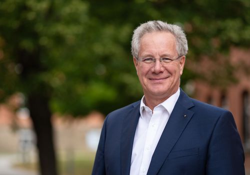 Prof. Dr. Constantin May – Academic Director Hochschulinstitut Centre for Excellence in Total Productive Management (CETPM)